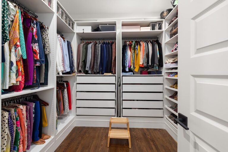 Simple Tips for a Tidy Closet That Stays Organized